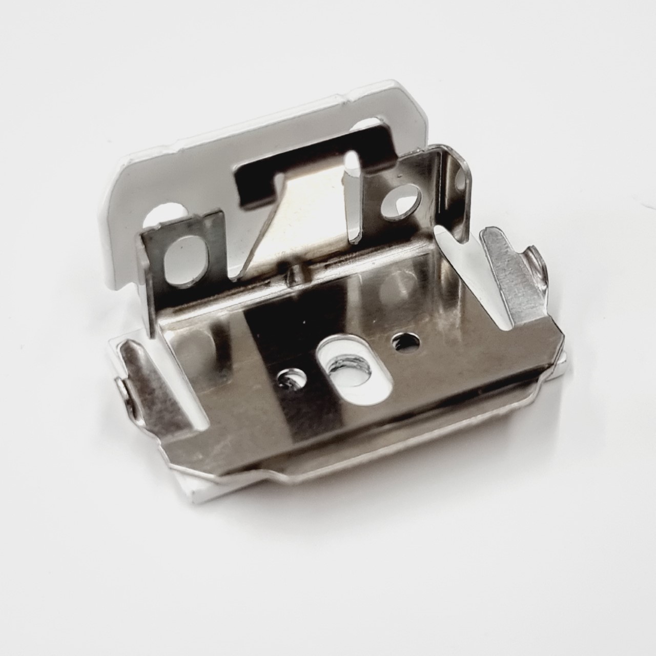 AO10 ülaprofiili 2–5 mm seinaklambrid koos universaalsete klambritega